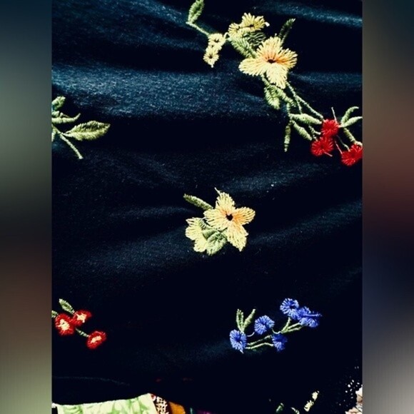 Anthropologie Parvati Floral Boho Embroidered Top Size Medium - Picture 11 of 15